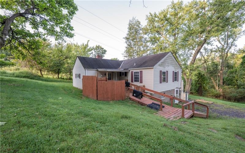 765 Pellis Rd, Greensburg, 15601, 3 Bedroom Bedrooms, ,1 BathroomBathrooms,Residential,For Sale,Pellis Rd,1772853