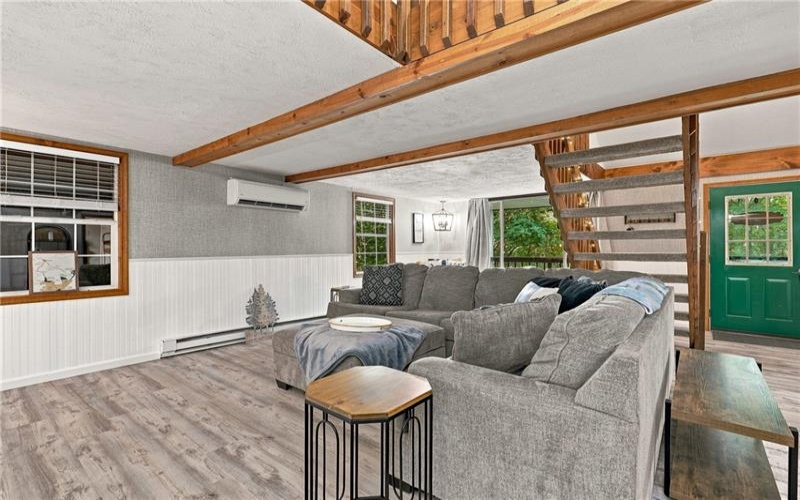 429 Pocono Drive, Boswell, 15531, 3 Bedroom Bedrooms, ,2 BathroomBathrooms,Residential,For Sale,Pocono Drive,1772855