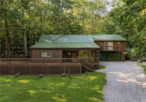 429 Pocono Drive, Boswell, 15531, 3 Bedroom Bedrooms, ,2 BathroomBathrooms,Residential,For Sale,Pocono Drive,1772855