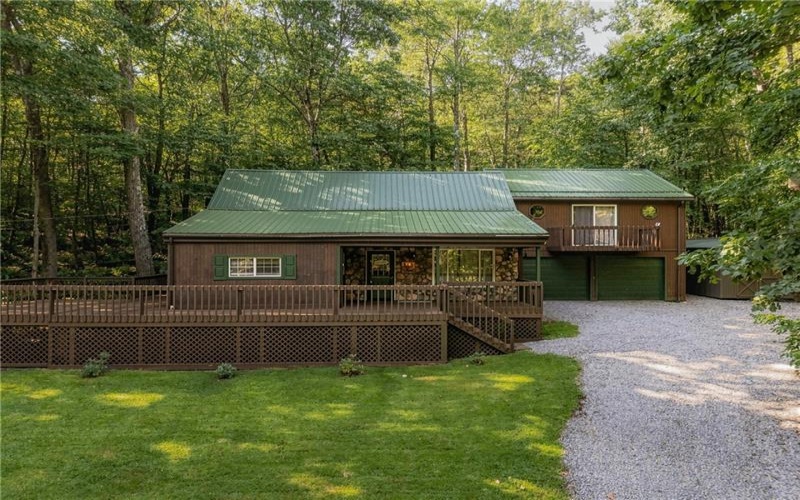 429 Pocono Drive, Boswell, 15531, 3 Bedroom Bedrooms, ,2 BathroomBathrooms,Residential,For Sale,Pocono Drive,1772855