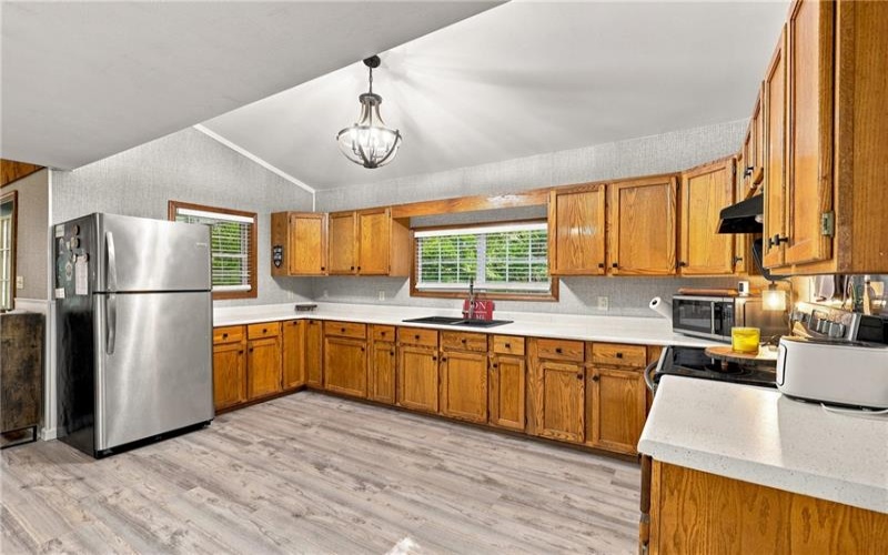 429 Pocono Drive, Boswell, 15531, 3 Bedroom Bedrooms, ,2 BathroomBathrooms,Residential,For Sale,Pocono Drive,1772855