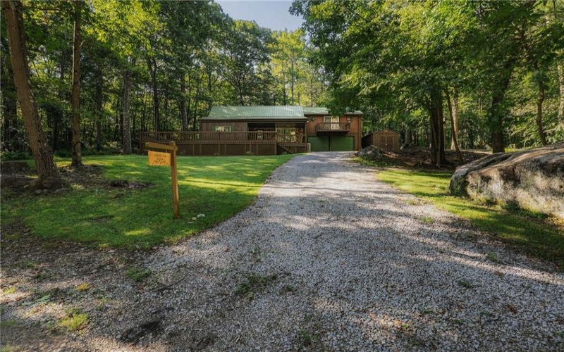 429 Pocono Drive, Boswell, 15531, 3 Bedroom Bedrooms, ,2 BathroomBathrooms,Residential,For Sale,Pocono Drive,1772855