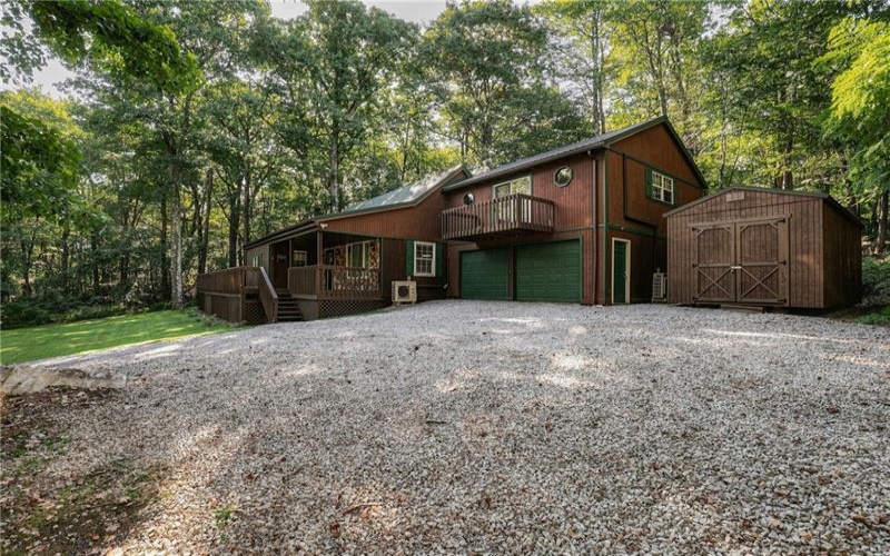429 Pocono Drive, Boswell, 15531, 3 Bedroom Bedrooms, ,2 BathroomBathrooms,Residential,For Sale,Pocono Drive,1772855