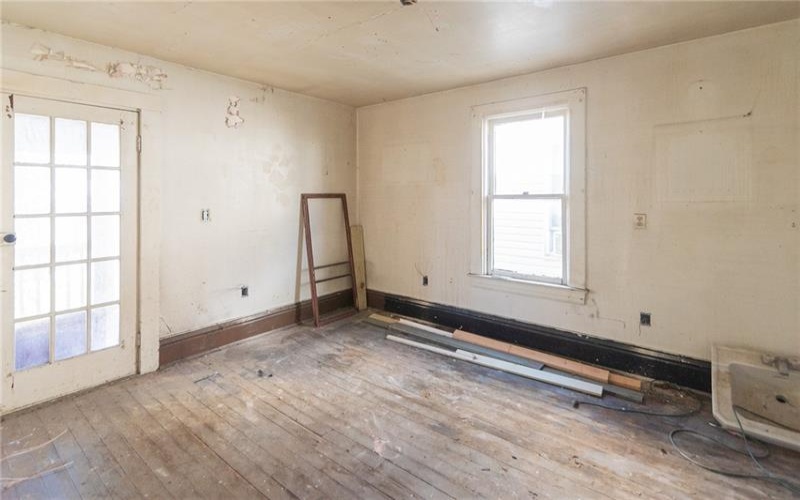 221 Mckean Ave, Charleroi, 15022, 3 Bedroom Bedrooms, ,2 BathroomBathrooms,Residential,For Sale,Mckean Ave,1772879