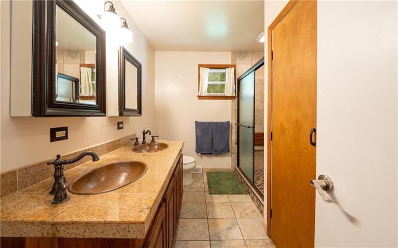 429 Four Mile Run Rd, Latrobe, 15650, 4 Bedroom Bedrooms, ,2 BathroomBathrooms,Residential,For Sale,Four Mile Run Rd,1772954