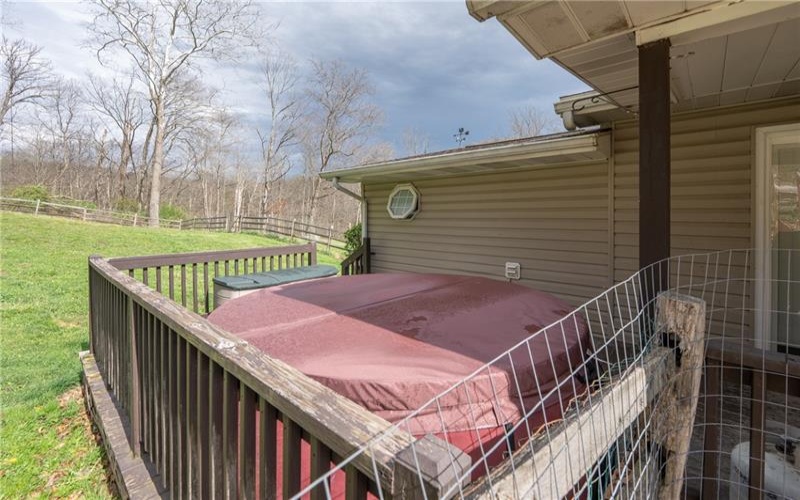 429 Four Mile Run Rd, Latrobe, 15650, 4 Bedroom Bedrooms, ,2 BathroomBathrooms,Residential,For Sale,Four Mile Run Rd,1772954