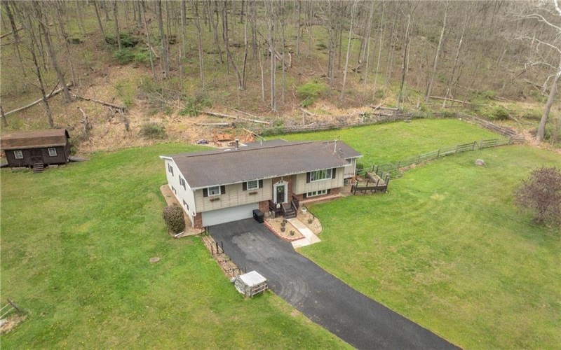 429 Four Mile Run Rd, Latrobe, 15650, 4 Bedroom Bedrooms, ,2 BathroomBathrooms,Residential,For Sale,Four Mile Run Rd,1772954