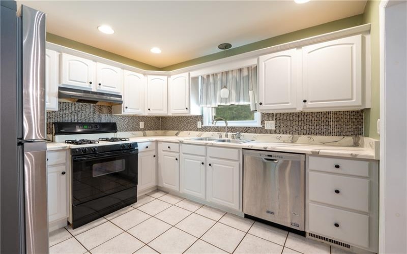429 Four Mile Run Rd, Latrobe, 15650, 4 Bedroom Bedrooms, ,2 BathroomBathrooms,Residential,For Sale,Four Mile Run Rd,1772954