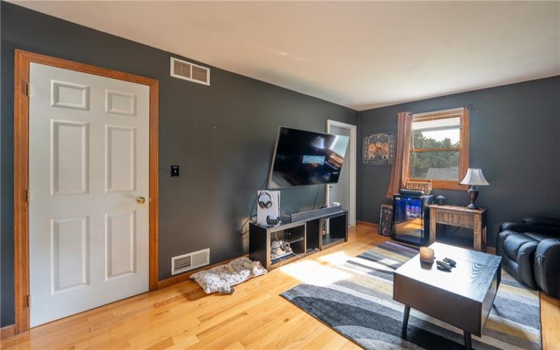 121 Johnson Rd, Greensburg, 15601, 6 Bedroom Bedrooms, ,5 BathroomBathrooms,Residential,For Sale,Johnson Rd,1773296