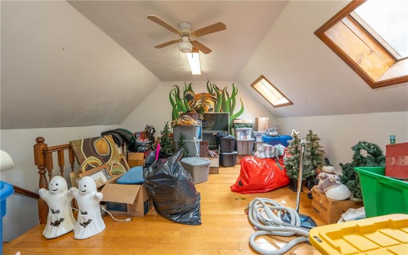 121 Johnson Rd, Greensburg, 15601, 6 Bedroom Bedrooms, ,5 BathroomBathrooms,Residential,For Sale,Johnson Rd,1773296