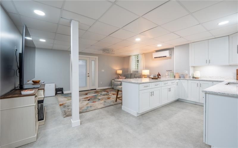 121 Johnson Rd, Greensburg, 15601, 6 Bedroom Bedrooms, ,5 BathroomBathrooms,Residential,For Sale,Johnson Rd,1773296