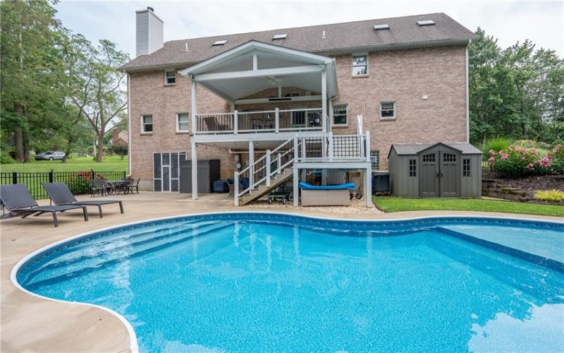121 Johnson Rd, Greensburg, 15601, 6 Bedroom Bedrooms, ,5 BathroomBathrooms,Residential,For Sale,Johnson Rd,1773296
