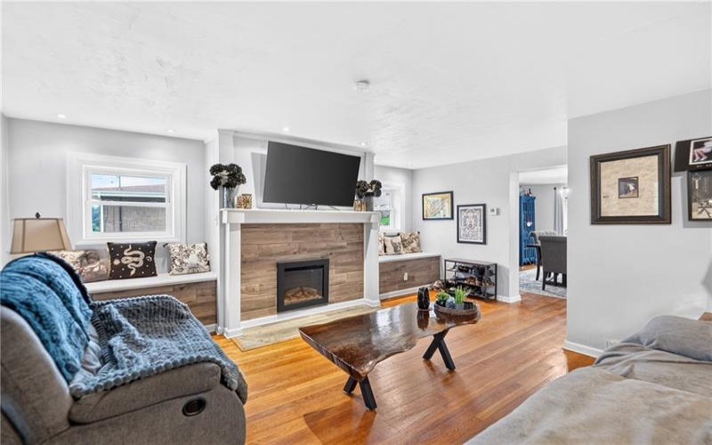 1293 Rostraver Road, Rostraver Township, 15012, 4 Bedroom Bedrooms, 10 Room Rooms,3.1 BathroomBathrooms,Residential,For Sale,Rostraver Road,1773312
