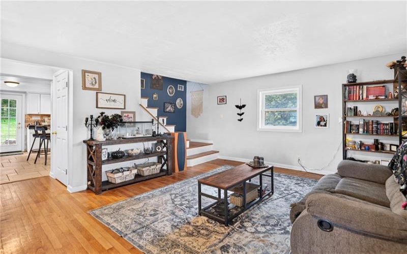 1293 Rostraver Road, Rostraver Township, 15012, 4 Bedroom Bedrooms, 10 Room Rooms,3.1 BathroomBathrooms,Residential,For Sale,Rostraver Road,1773312
