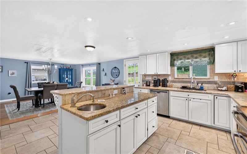 1293 Rostraver Road, Rostraver Township, 15012, 4 Bedroom Bedrooms, 10 Room Rooms,3.1 BathroomBathrooms,Residential,For Sale,Rostraver Road,1773312