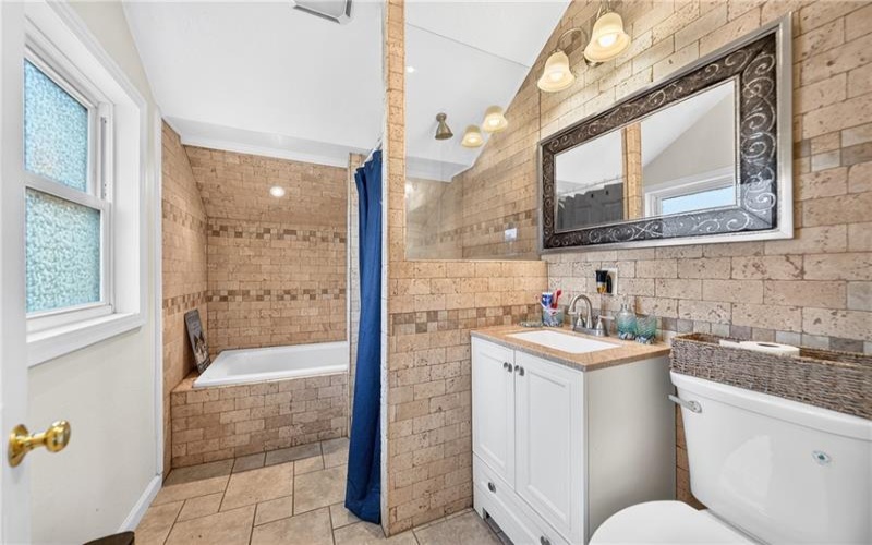 1293 Rostraver Road, Rostraver Township, 15012, 4 Bedroom Bedrooms, 10 Room Rooms,3.1 BathroomBathrooms,Residential,For Sale,Rostraver Road,1773312