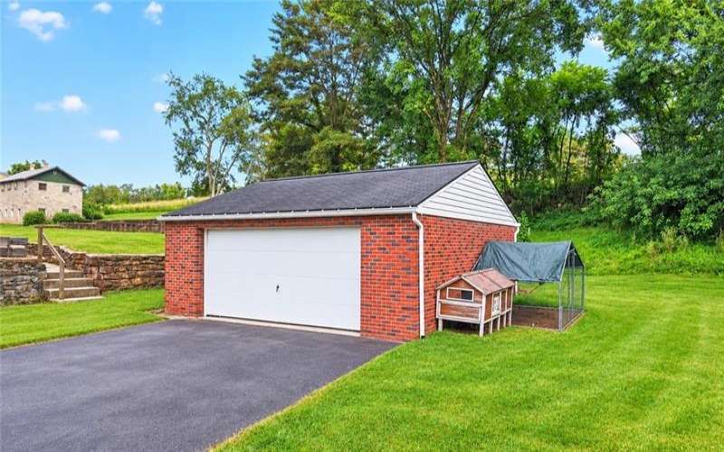 1293 Rostraver Road, Rostraver Township, 15012, 4 Bedroom Bedrooms, 10 Room Rooms,3.1 BathroomBathrooms,Residential,For Sale,Rostraver Road,1773312