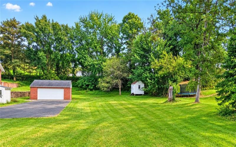 1293 Rostraver Road, Rostraver Township, 15012, 4 Bedroom Bedrooms, 10 Room Rooms,3.1 BathroomBathrooms,Residential,For Sale,Rostraver Road,1773312