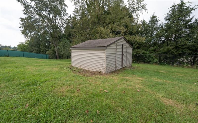 426 Dick Station Rd, Irwin, 15642, 2 Bedroom Bedrooms, ,2.1 BathroomBathrooms,Residential,For Sale,Dick Station Rd,1773320