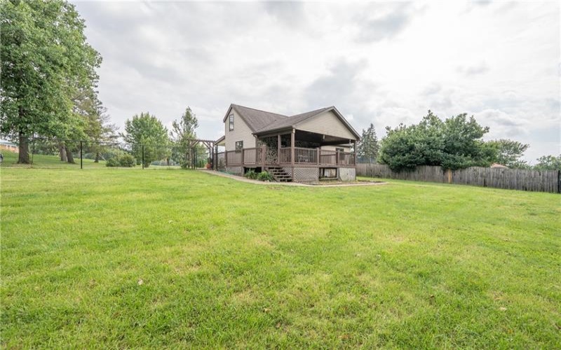 426 Dick Station Rd, Irwin, 15642, 2 Bedroom Bedrooms, ,2.1 BathroomBathrooms,Residential,For Sale,Dick Station Rd,1773320