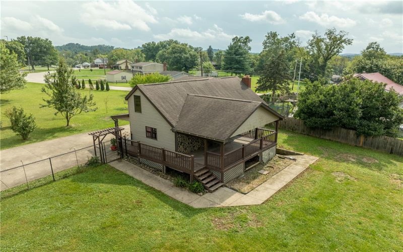 426 Dick Station Rd, Irwin, 15642, 2 Bedroom Bedrooms, ,2.1 BathroomBathrooms,Residential,For Sale,Dick Station Rd,1773320