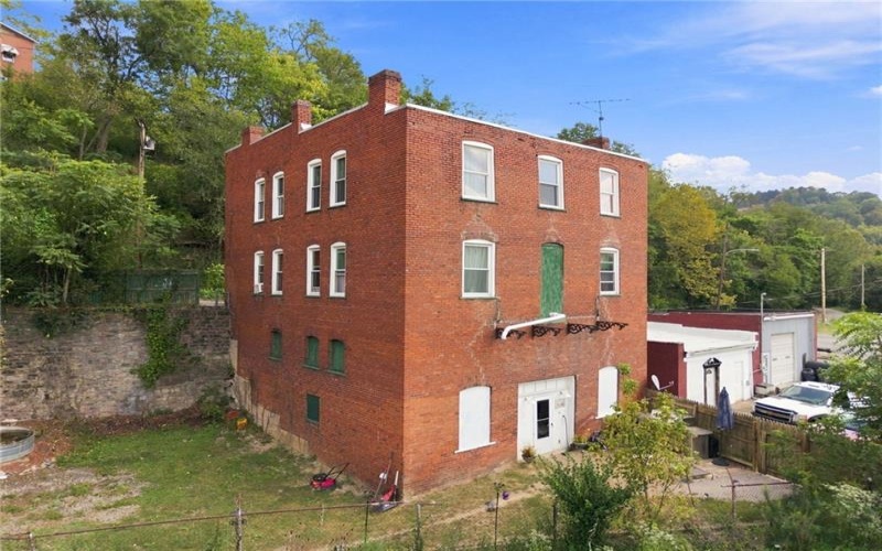 32 Brown Street, Brownsville, 15417, ,Commercial-industrial-business,For Sale,Brown Street,1773345