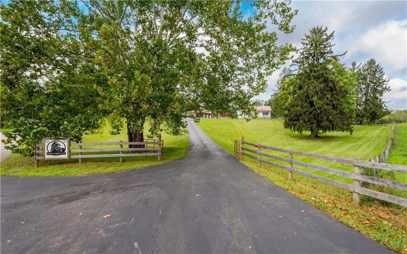 1293 Jefferson Rd, Jefferson, 15344, 5 Bedroom Bedrooms, 10 Room Rooms,3 BathroomBathrooms,Residential,For Sale,Jefferson Rd,1773392