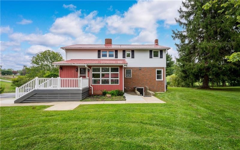 1293 Jefferson Rd, Jefferson, 15344, 5 Bedroom Bedrooms, 10 Room Rooms,3 BathroomBathrooms,Residential,For Sale,Jefferson Rd,1773392