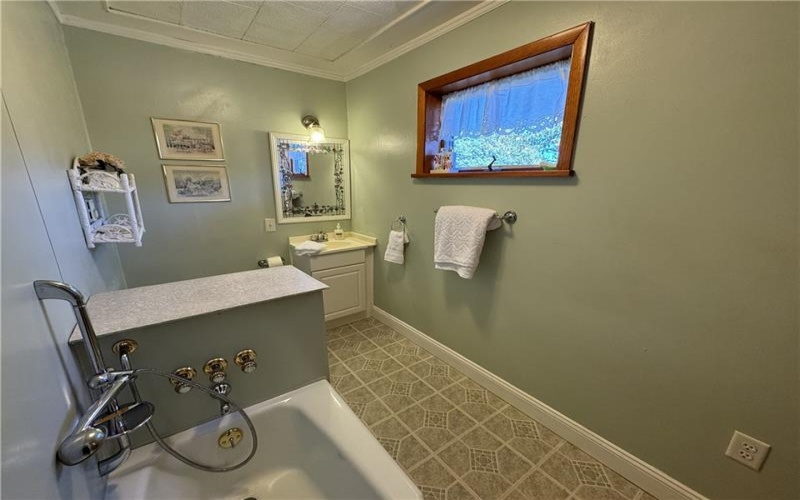 700 Lehmer St, Latrobe, 15650, 6 Bedroom Bedrooms, 10 Room Rooms,3 BathroomBathrooms,Residential,For Sale,Lehmer St,1773431