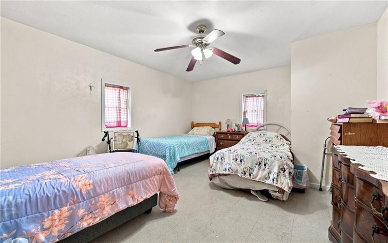 522 Main St, Rockwood, 15557, 18 Bedroom Bedrooms, ,3 BathroomBathrooms,Residential,For Sale,Main St,1773436