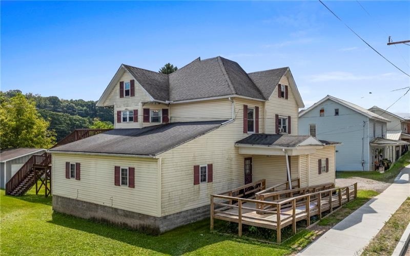 522 Main St, Rockwood, 15557, 18 Bedroom Bedrooms, ,3 BathroomBathrooms,Residential,For Sale,Main St,1773436