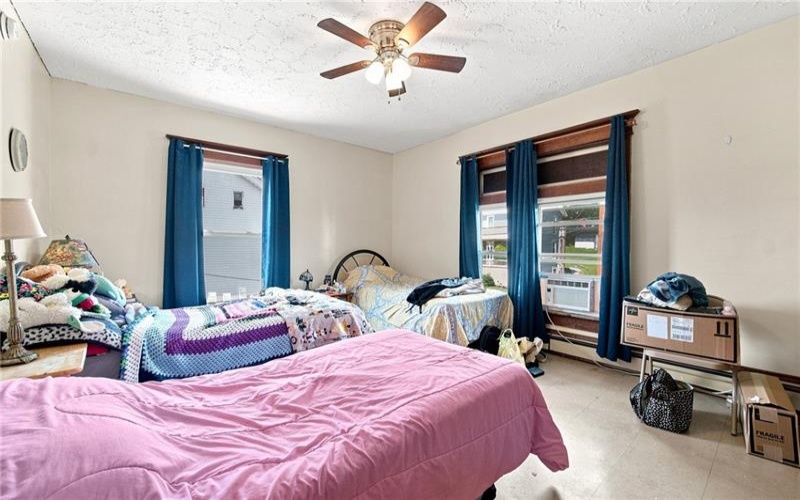 522 Main St, Rockwood, 15557, 18 Bedroom Bedrooms, ,3 BathroomBathrooms,Residential,For Sale,Main St,1773436