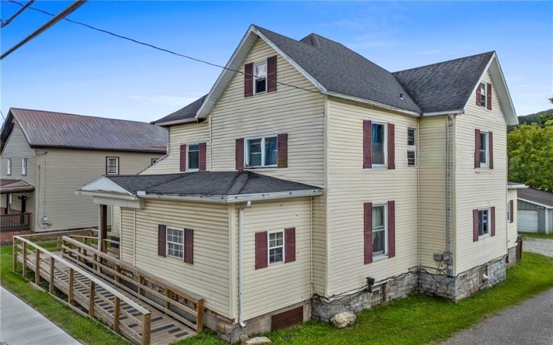 522 Main St, Rockwood, 15557, 18 Bedroom Bedrooms, ,3 BathroomBathrooms,Residential,For Sale,Main St,1773436