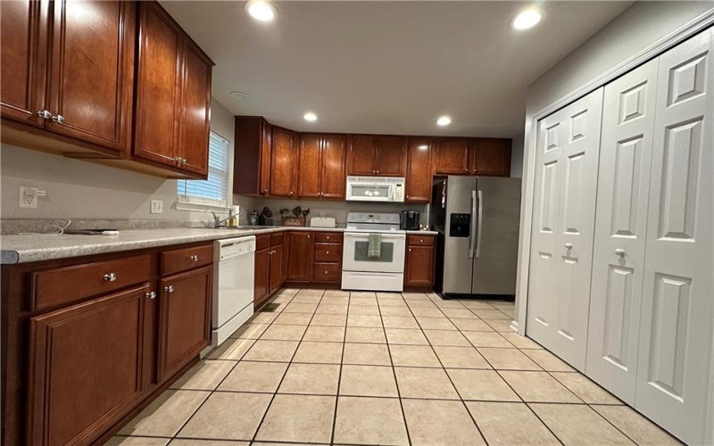 3005 Ironwood Cir, Jeannette, 15644, 3 Bedroom Bedrooms, ,2.1 BathroomBathrooms,Lease,For Rent,Ironwood Cir,1773447
