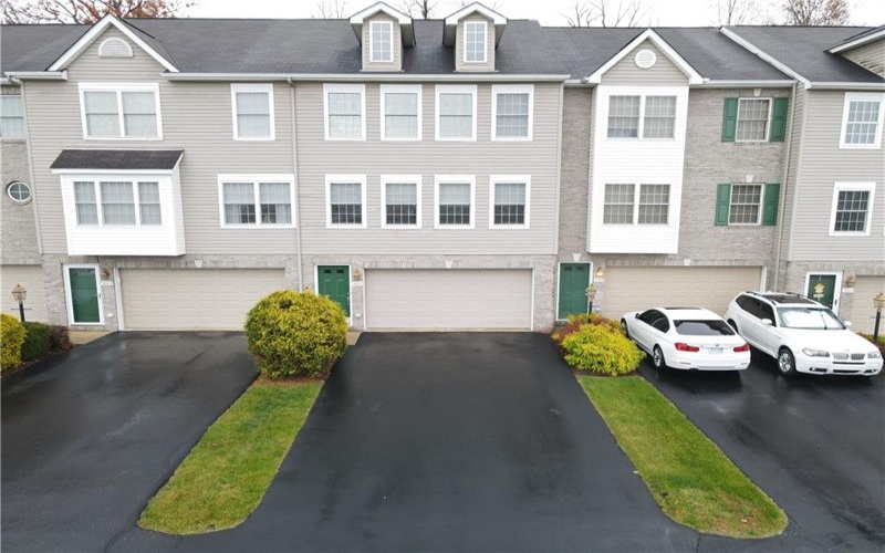 3005 Ironwood Cir, Jeannette, 15644, 3 Bedroom Bedrooms, ,2.1 BathroomBathrooms,Lease,For Rent,Ironwood Cir,1773447