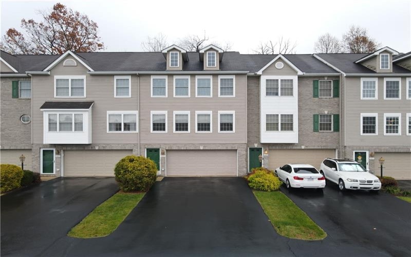 3005 Ironwood Cir, Jeannette, 15644, 3 Bedroom Bedrooms, ,2.1 BathroomBathrooms,Lease,For Rent,Ironwood Cir,1773447