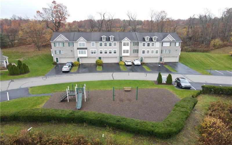 3005 Ironwood Cir, Jeannette, 15644, 3 Bedroom Bedrooms, ,2.1 BathroomBathrooms,Lease,For Rent,Ironwood Cir,1773447