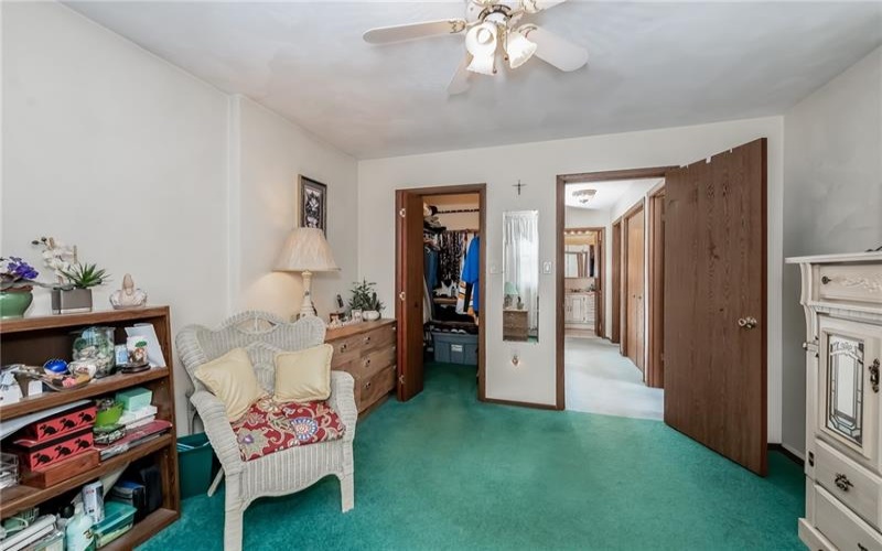 105 Laurlis Lane, Johnstown, 15904, 3 Bedroom Bedrooms, 9 Room Rooms,2.1 BathroomBathrooms,Residential,For Sale,Laurlis Lane,1773467