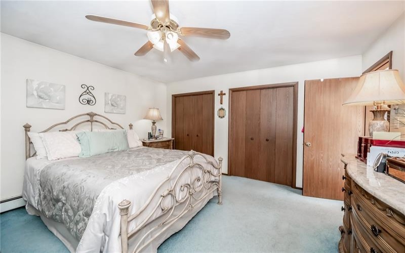105 Laurlis Lane, Johnstown, 15904, 3 Bedroom Bedrooms, 9 Room Rooms,2.1 BathroomBathrooms,Residential,For Sale,Laurlis Lane,1773467