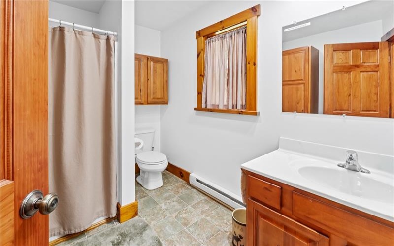 121 Apple St, Normalville, 15469, 2 Bedroom Bedrooms, 5 Room Rooms,1 BathroomBathrooms,Residential,For Sale,Apple St,1773471