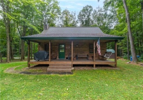 121 Apple St, Normalville, 15469, 2 Bedroom Bedrooms, 5 Room Rooms,1 BathroomBathrooms,Residential,For Sale,Apple St,1773471