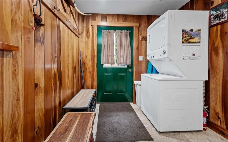 121 Apple St, Normalville, 15469, 2 Bedroom Bedrooms, 5 Room Rooms,1 BathroomBathrooms,Residential,For Sale,Apple St,1773471