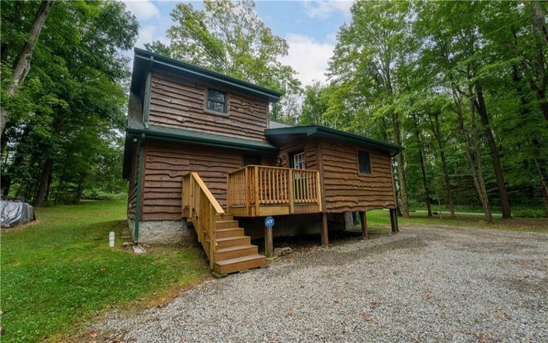 121 Apple St, Normalville, 15469, 2 Bedroom Bedrooms, 5 Room Rooms,1 BathroomBathrooms,Residential,For Sale,Apple St,1773471