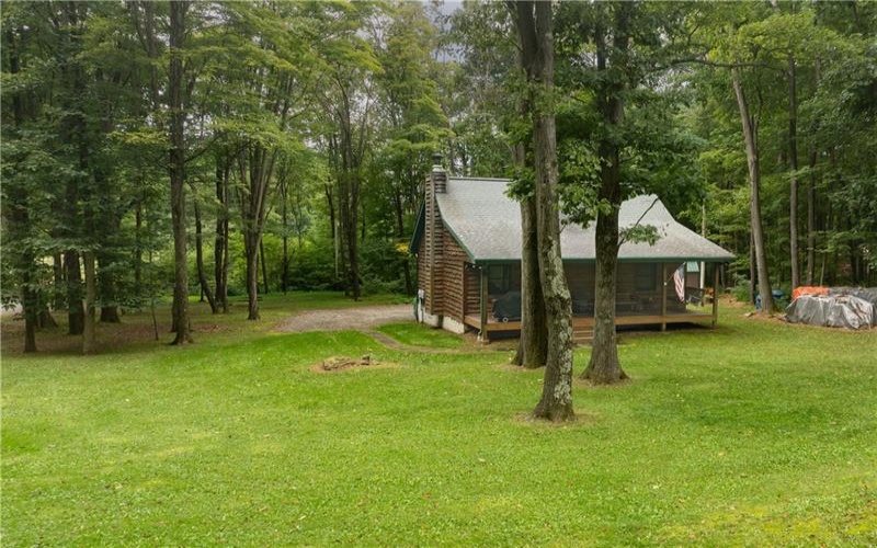 121 Apple St, Normalville, 15469, 2 Bedroom Bedrooms, 5 Room Rooms,1 BathroomBathrooms,Residential,For Sale,Apple St,1773471