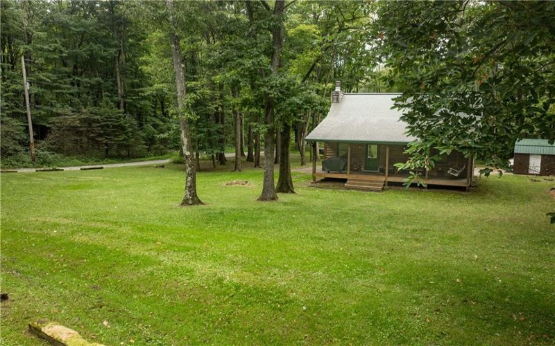 121 Apple St, Normalville, 15469, 2 Bedroom Bedrooms, 5 Room Rooms,1 BathroomBathrooms,Residential,For Sale,Apple St,1773471
