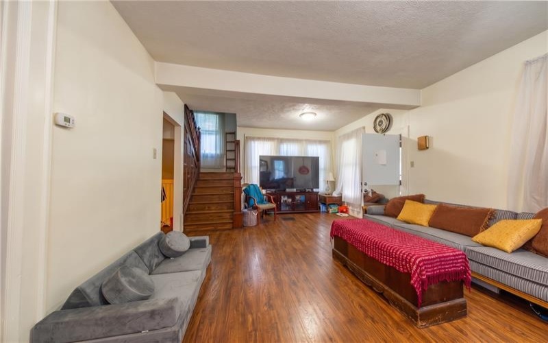 94 Center Ave, Burgettstown, 15021, 5 Bedroom Bedrooms, 9 Room Rooms,1 BathroomBathrooms,Residential,For Sale,Center Ave,1773494