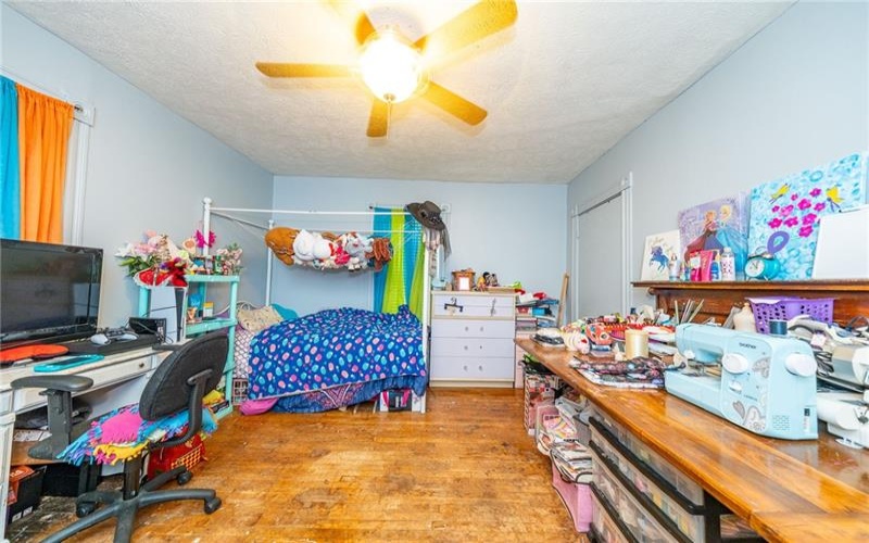 94 Center Ave, Burgettstown, 15021, 5 Bedroom Bedrooms, 9 Room Rooms,1 BathroomBathrooms,Residential,For Sale,Center Ave,1773494