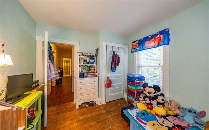 94 Center Ave, Burgettstown, 15021, 5 Bedroom Bedrooms, 9 Room Rooms,1 BathroomBathrooms,Residential,For Sale,Center Ave,1773494