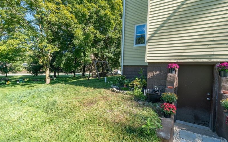 94 Center Ave, Burgettstown, 15021, 5 Bedroom Bedrooms, 9 Room Rooms,1 BathroomBathrooms,Residential,For Sale,Center Ave,1773494