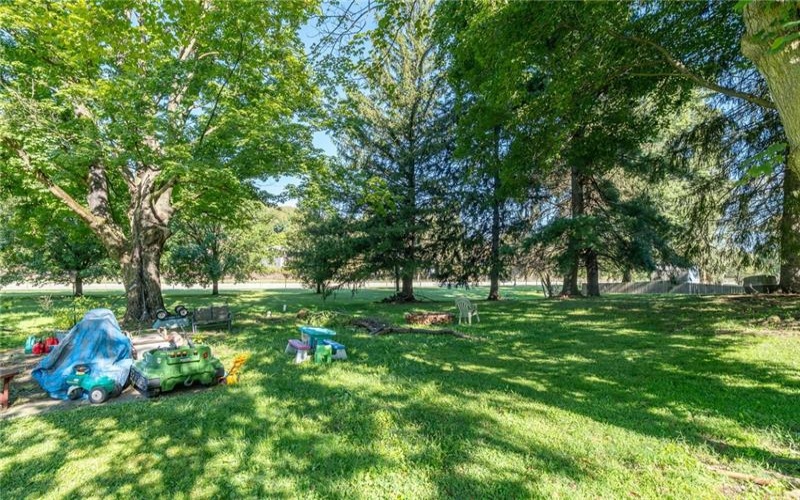 94 Center Ave, Burgettstown, 15021, 5 Bedroom Bedrooms, 9 Room Rooms,1 BathroomBathrooms,Residential,For Sale,Center Ave,1773494